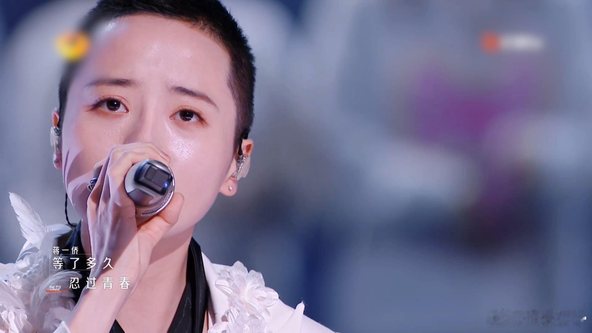 蒋一侨漫漫才兄弟三开门指纹锁 《指纹》在漫才兄弟和蒋一侨的演绎下，如三开门指纹锁