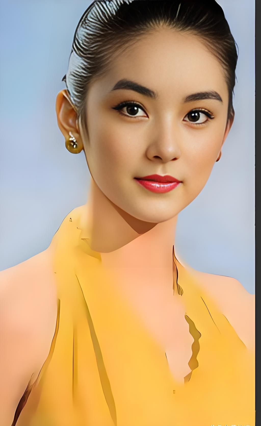 新年谁能不爱看八卦呢，重温娱乐圈第一美女