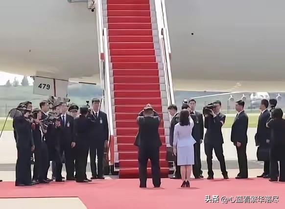 世界上再没有第二国家，能做到如此的热情与真诚了吧？从站在机舱外的双手抱拳告别，到