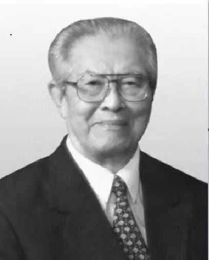外交家黄华人物介绍
 
黄华（1913年1月25日－2010年11月24日），曾