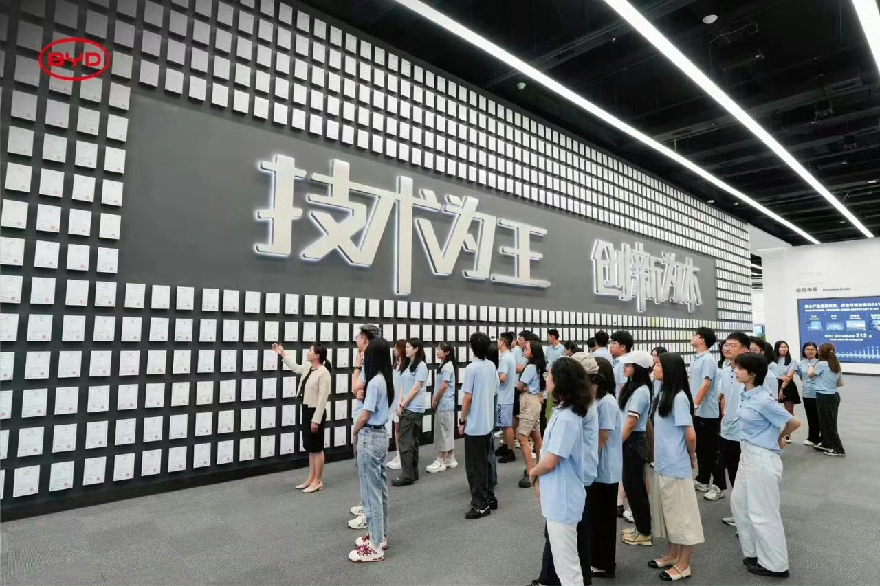 以技术立品牌，比亚迪获选BMC，吸引万名优秀毕业生加入上个月，比亚迪获评“中国卓