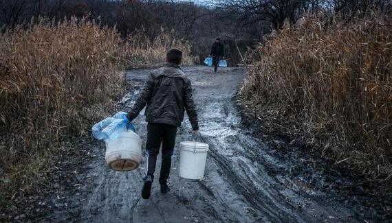 在卢甘斯克地区被临时占领的领土上，大约有25万人没有水。

对此，卢甘斯克州州长