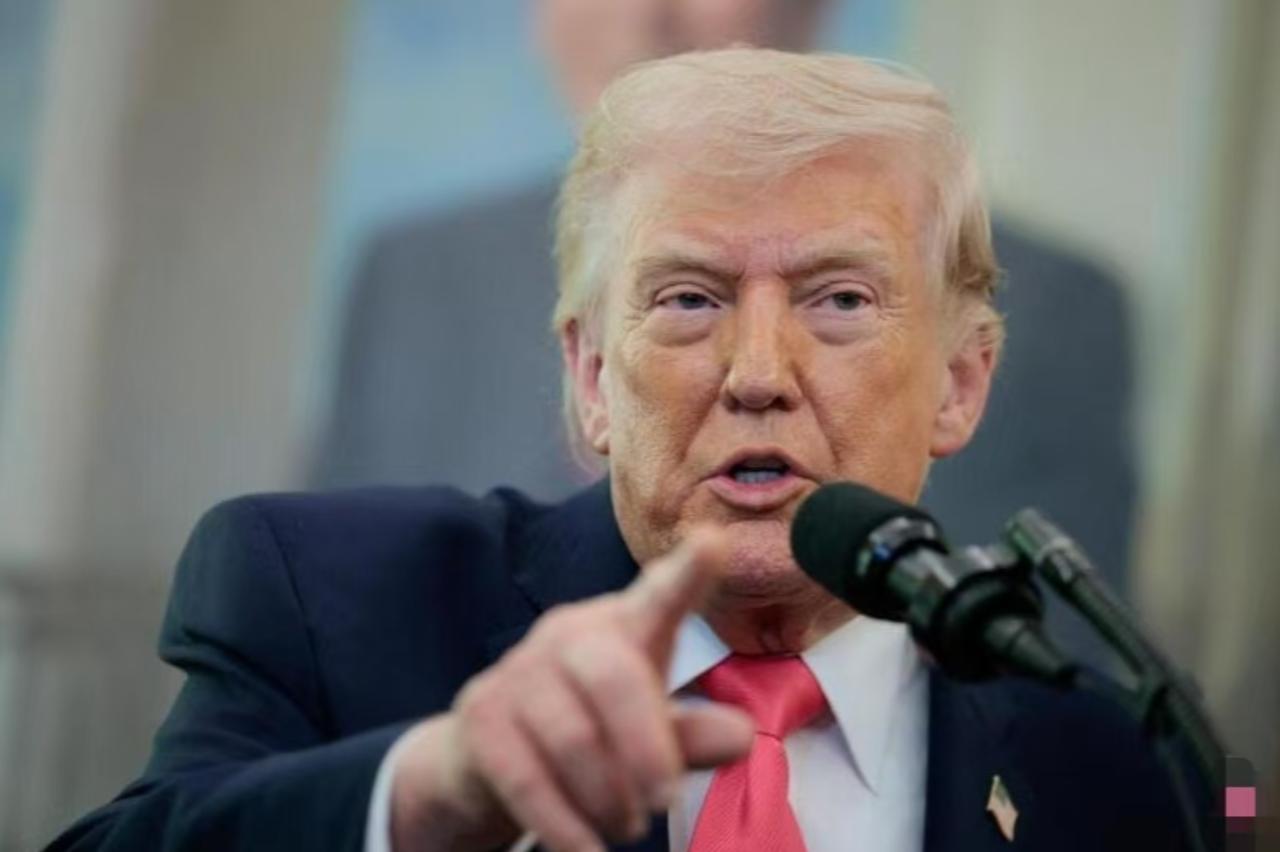 伊朗历经八年两伊战争，经验丰富，早就利用深山建设地下工厂及弹药库。

3月31日