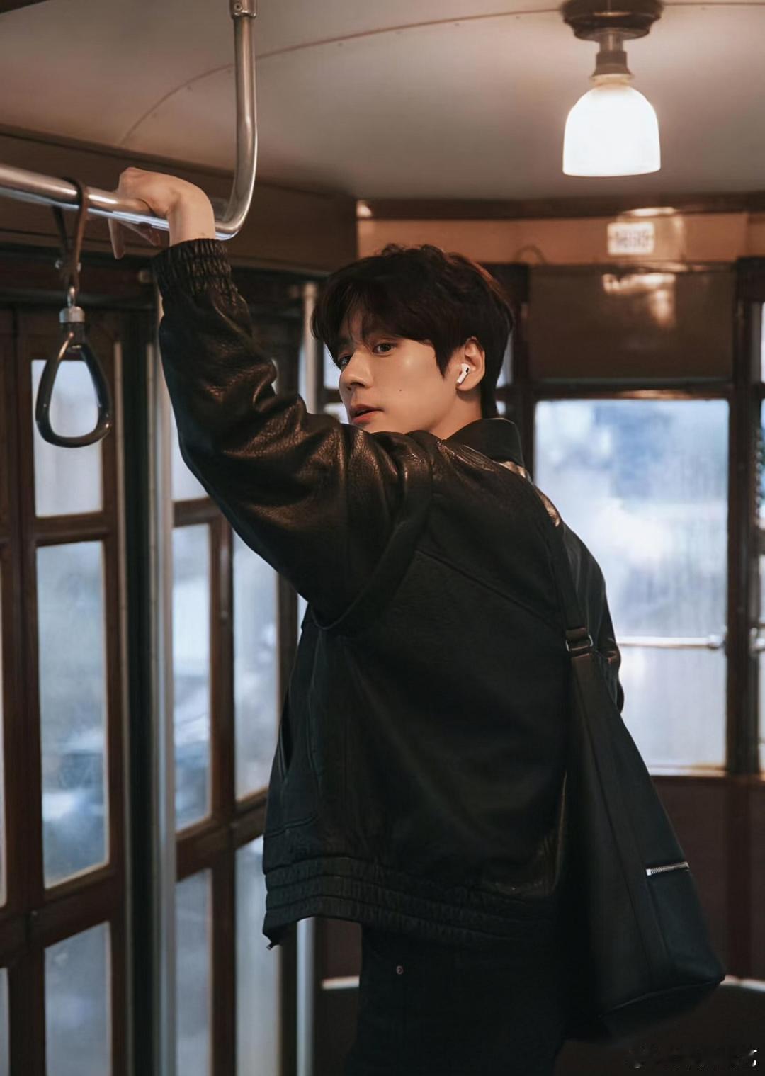 魏哲鸣钓系年上被魏哲鸣钓成翘嘴了直接被钓成翘嘴，这一段心动挑战真的后劲超大。 