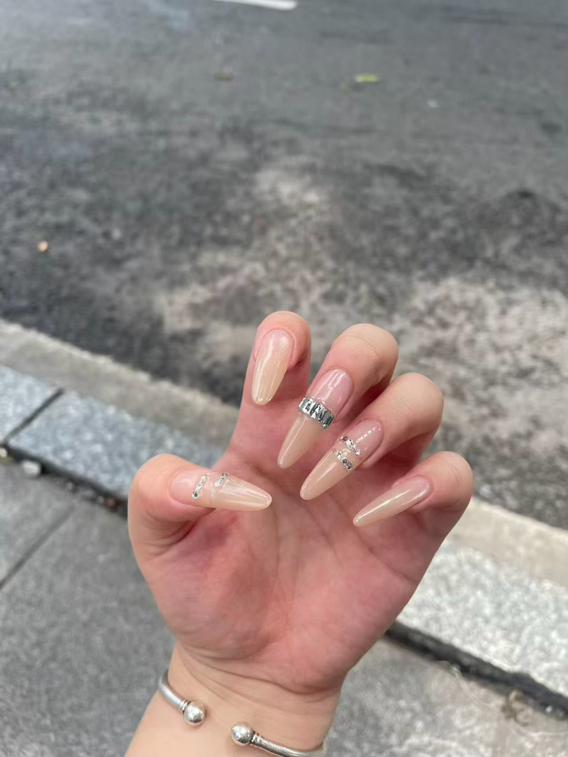请严肃观看我的新美甲💅🏻 