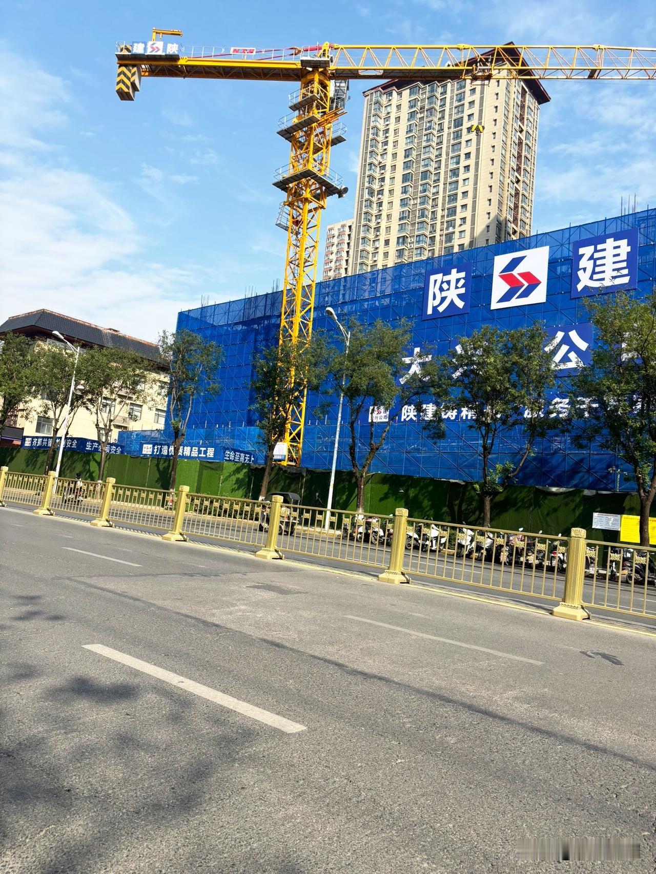 西安文景路红庙坡村安置房建设项目，这个村啥时候拆的，感觉时间挺长的，对这个村子都
