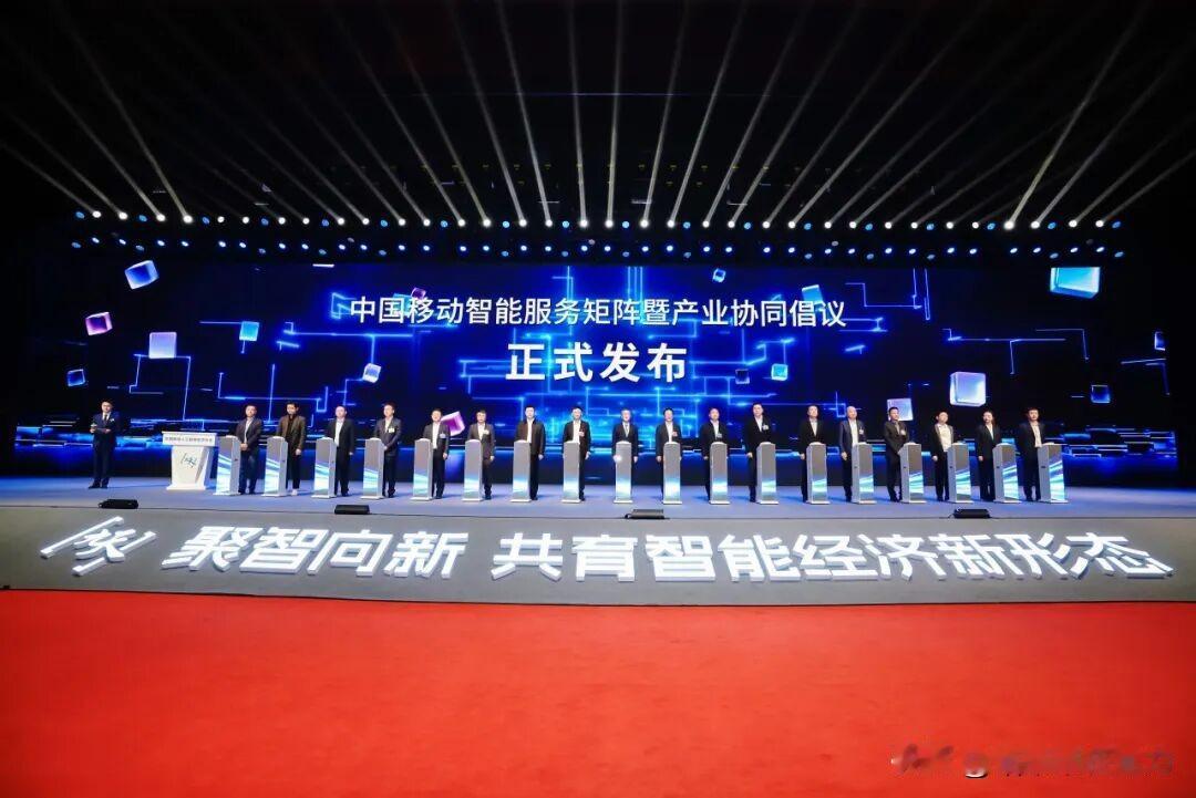 但现在不一样了，移动天工这玩意儿是真懂打工人。它就像个不知疲倦的超级副手，把那些