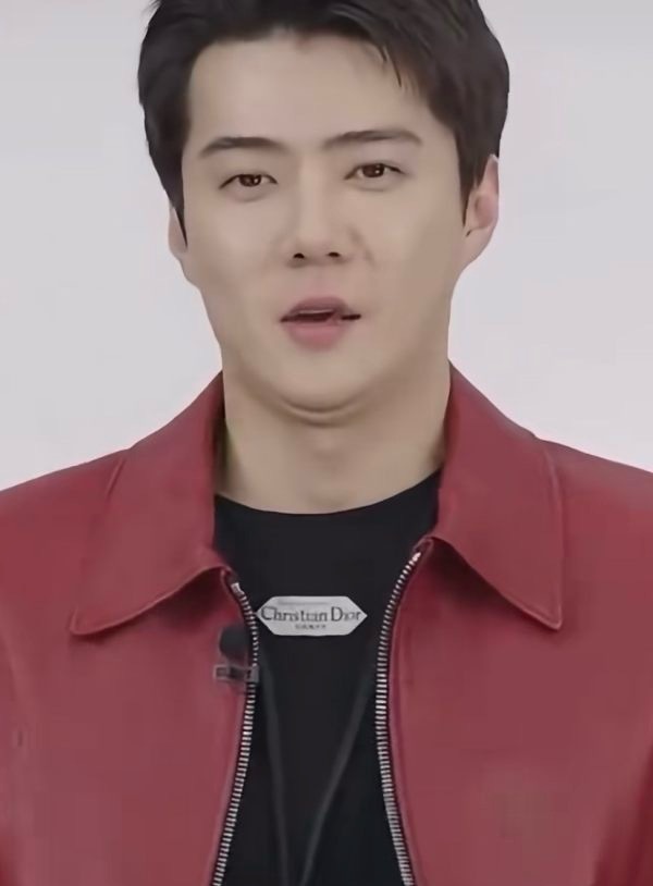 李涛 🇰🇷的正反面还印得下吴世勋吗？ ​​​
