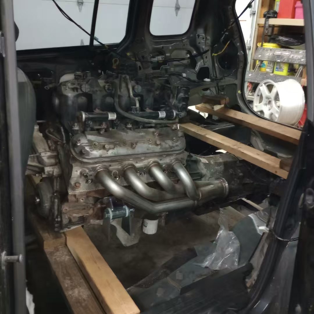 中置V8+原装前置L4的马自达5，真的是癫的