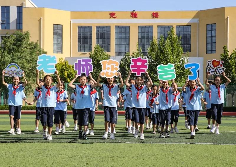 职称和健康，老师到底该怎么选？
没有面临两种选择的时候，一些教师肯定会说，当然选