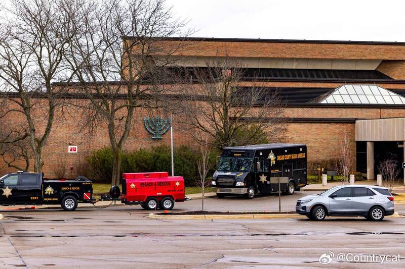 美国犹太教堂遭冲撞并枪击 凶手家人命丧以军空袭黎巴嫩海外新鲜事 美国密歇根州底特