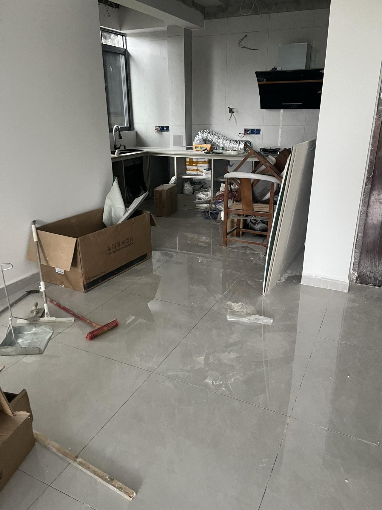 在雨中奔跑的孩子，到这一步的时候就很累了😭除了继续前进，我能怎么办