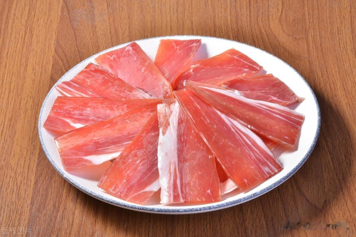 炒猪肉时，瘦肉太柴咬不动？教你3招，软嫩如豆腐，没牙也能吃
这篇文章分享了三个窍