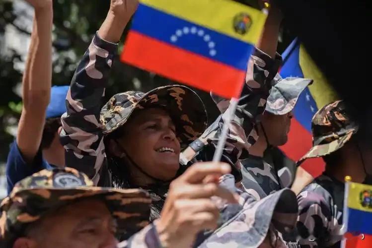 委内瑞拉军人浴血奋战，为何他们说