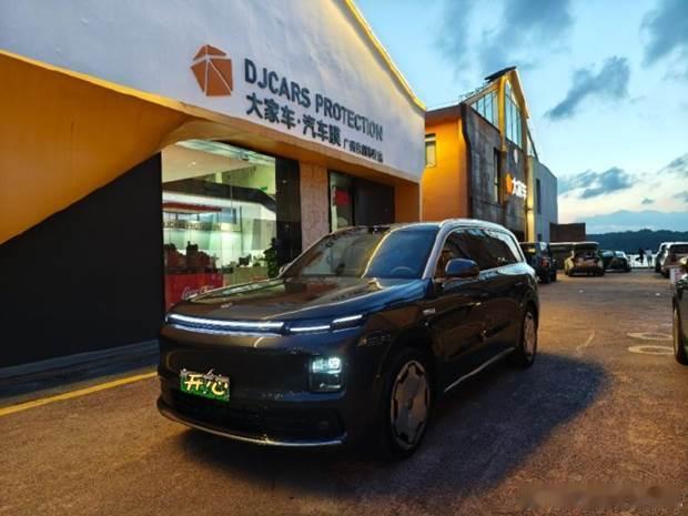 大型SUV怎么选，零跑D19给出了更高阶答案
选大型SUV，很多人会先看尺寸、屏
