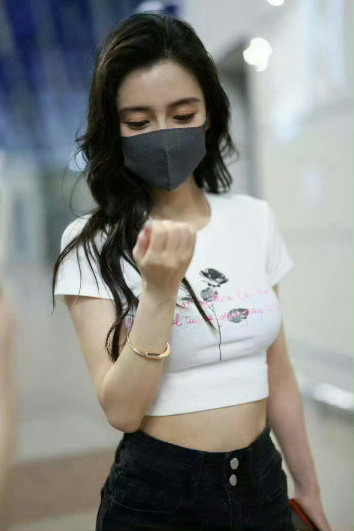 baby[色][色]这哪像一个孩子的妈啊 