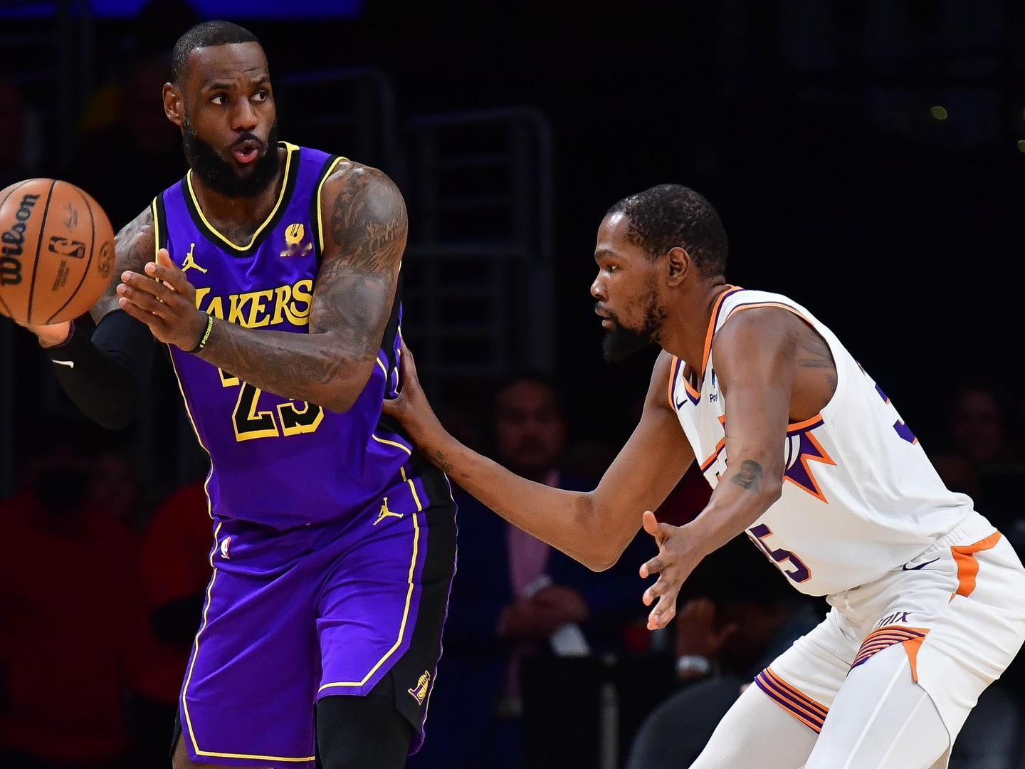 [偷笑][偷笑]勇士随队记者Anthony Slater今日做客《95.7 Th