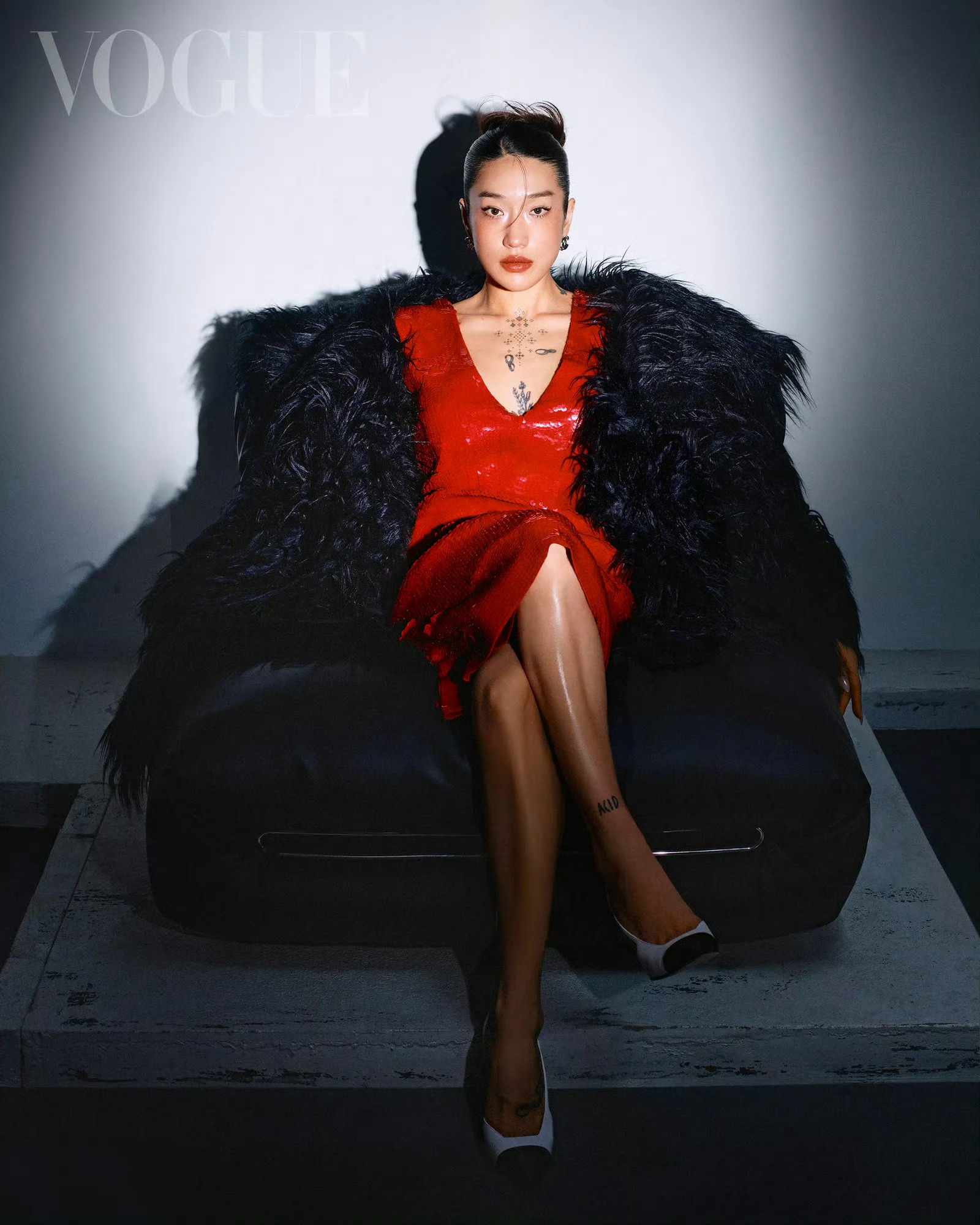 Vogue Taiwan七月刊正式释出，电子音乐人Peggy Gou登封，一身C