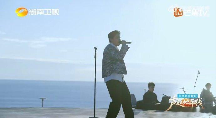 芒果音综又出新的抖腿神曲声起地平线旋律一出来就忍不住跟着抖腿，节奏轻快又上头，越