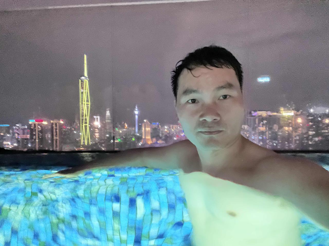 今天马来西亚飞广州，任务结束了！
前几天有人质疑我上班赚了点钱又飞出去潇洒了，因