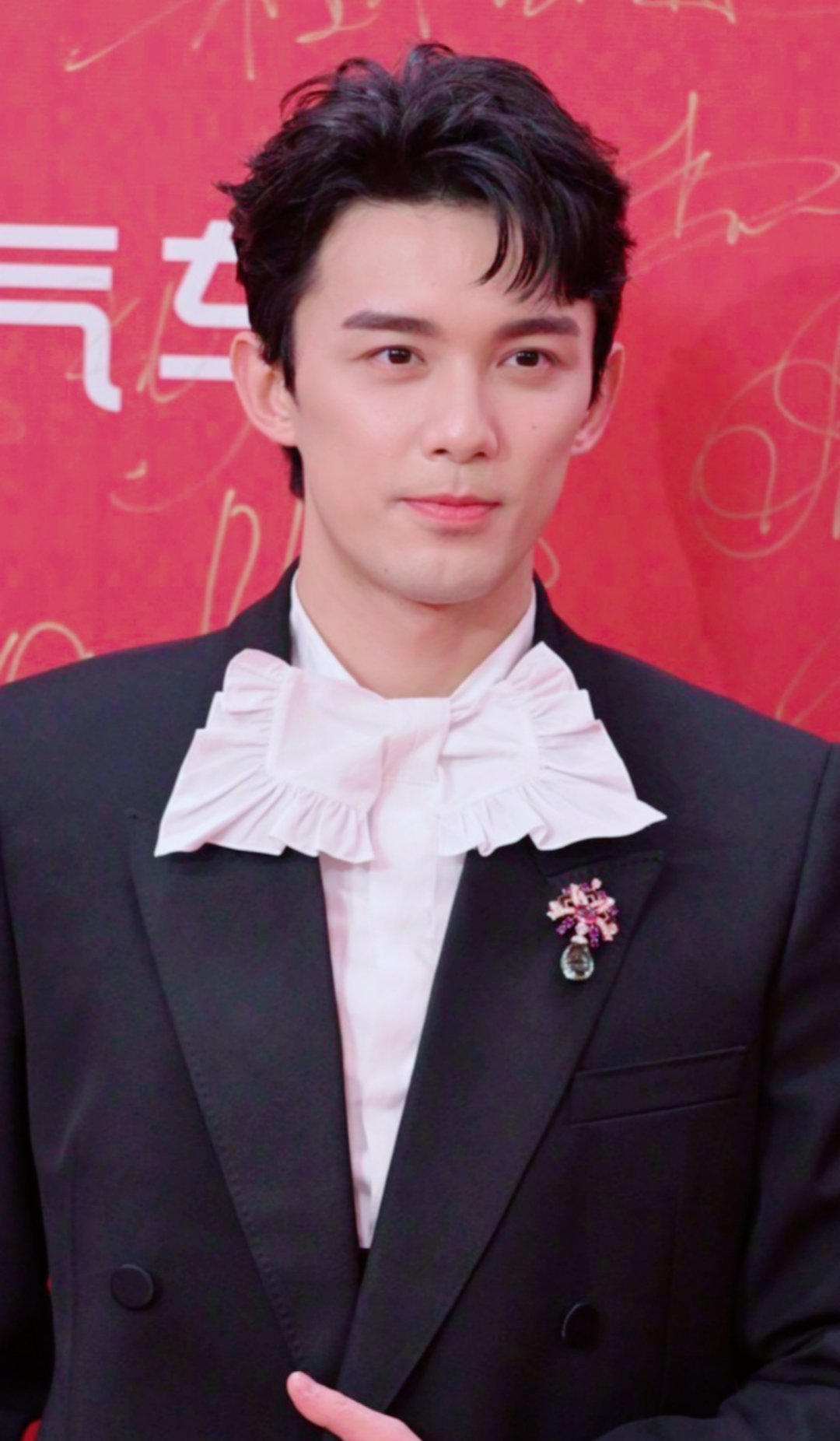 上海电影节，热度最高的几名演员:吴磊，李现，王俊凯，黄子弘凡，朱正廷，屈楚萧。[