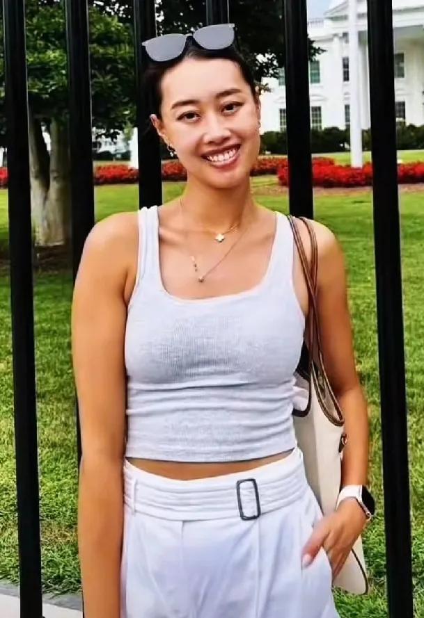 美国女排联赛LOVB，
将于6月1日开始宣布新赛季阵容，
给出的图片中，
赫然有