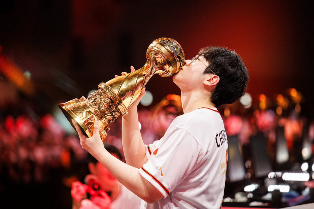 zeus崔祐齐  慢慢收集中⚡ 🏆 