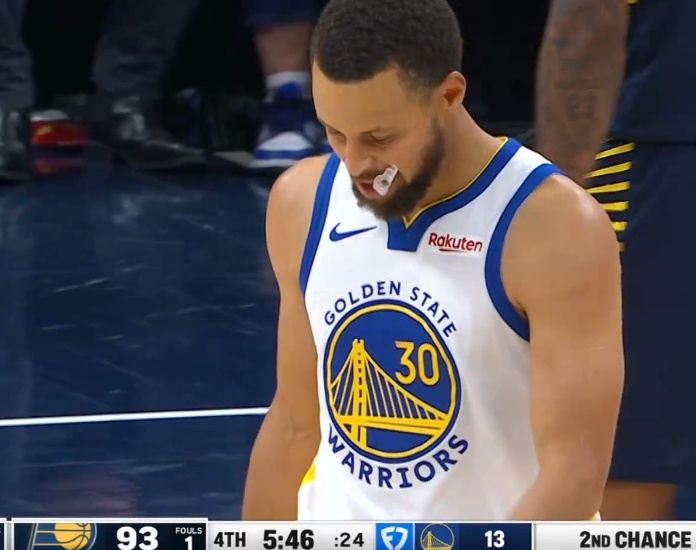 库里回来就命中三分话说这段时间前场篮板真不错 👍 ​​​​