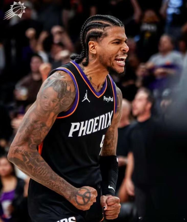 HG08体育：空砍35分输球！杰伦-格林炮轰双标吹罚：要偏就两边一起偏北京时间4