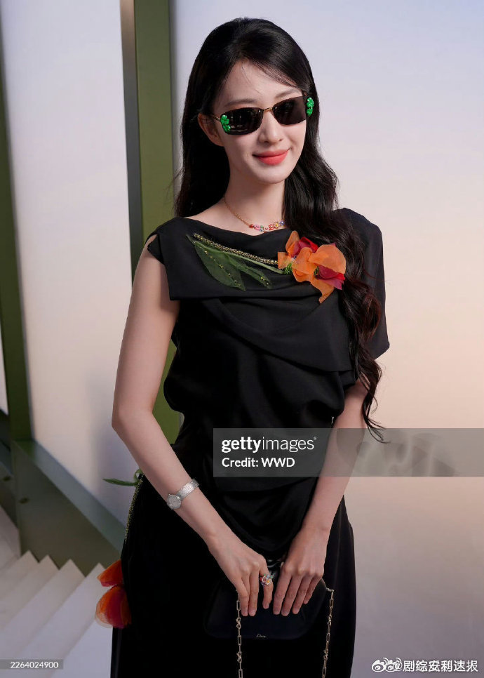 dior秀场G社生图DIOR秀场明星生图 Dior秀场的明星生图由G社发布，生图