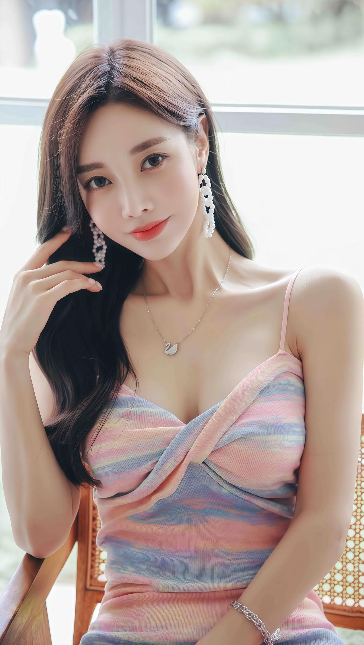 温柔少女风，粉色条纹连衣裙，甜美可人