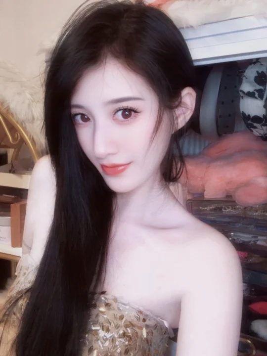 美女太多了 我惊艳不了那老头儿