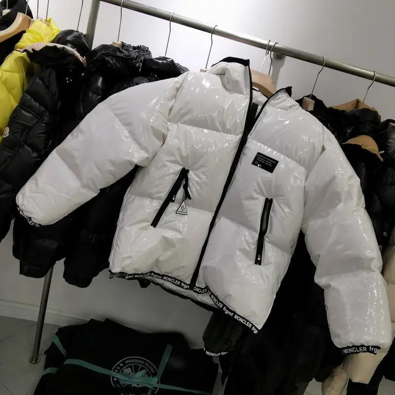 今年“排骨羽绒服”成了冬季爆款，这背后有气候和时尚等多方面原因。河南11月热出“