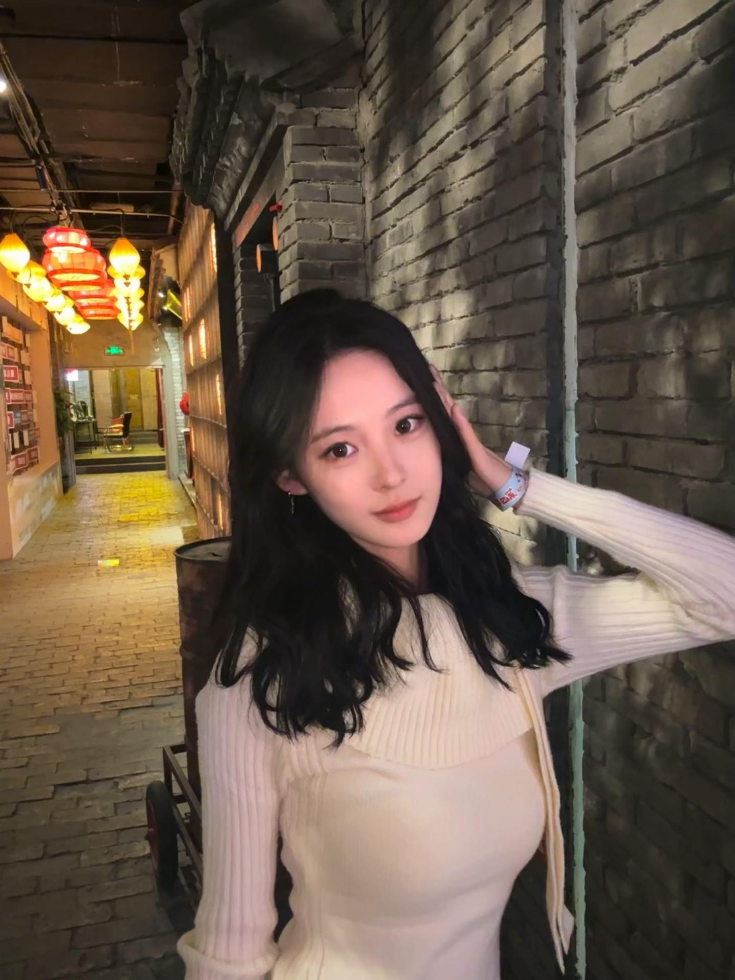 摇摇欲坠不止你的泪