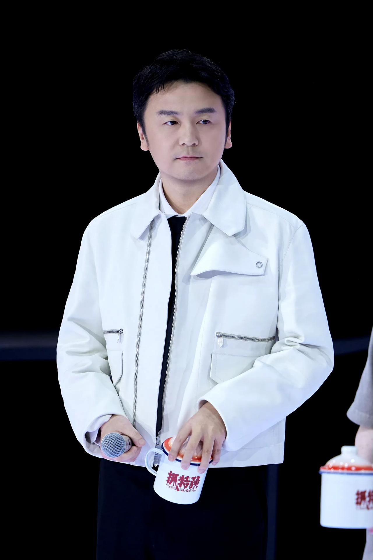 雷佳音影视资源是真的好呀，他接下来的存货作品有：
电影《你行！你上！》导演：姜文