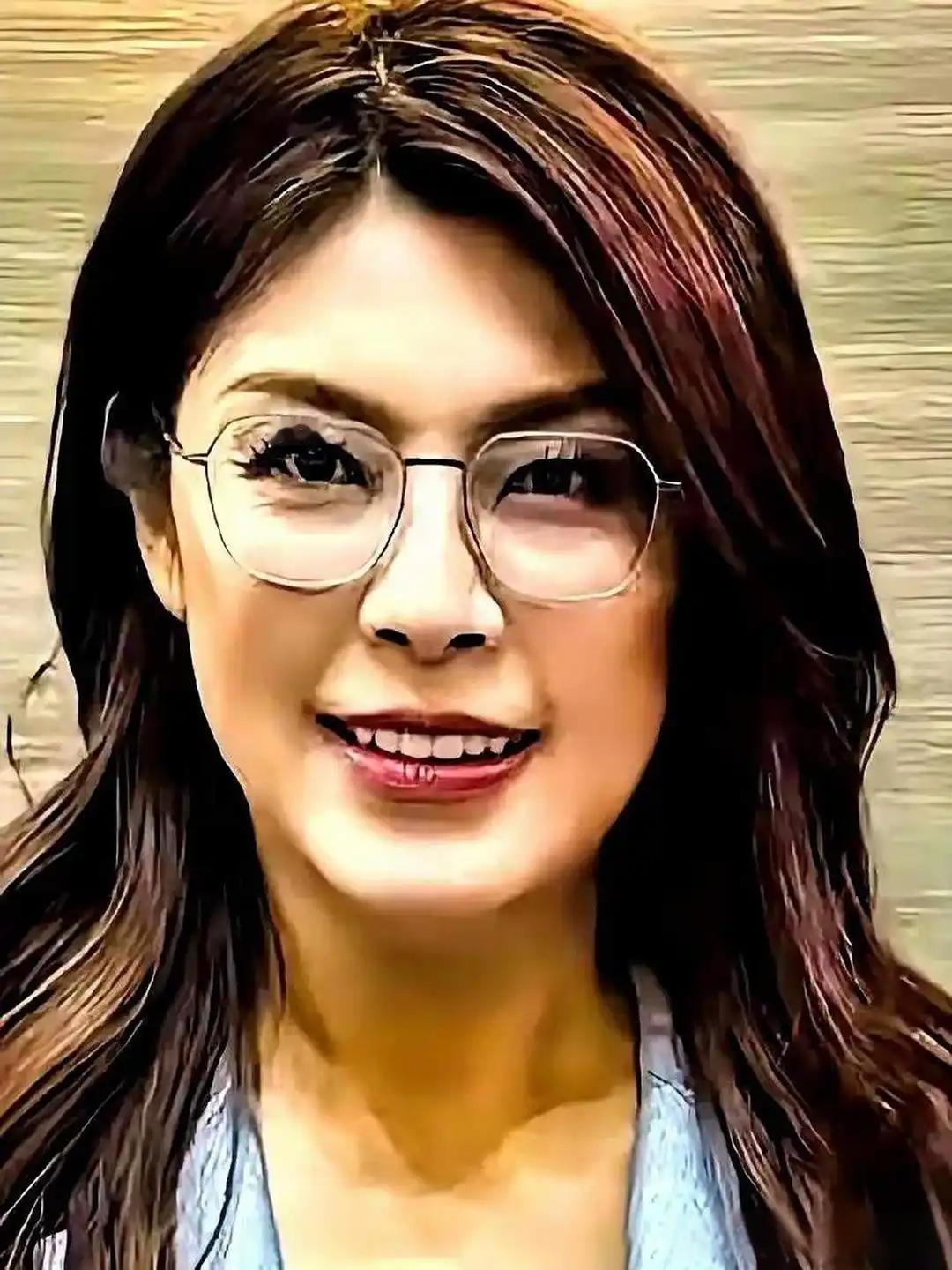 郑丽文访陆没带礼盒，却带来三份无价“政治厚礼”

很多人都在问，郑丽文带队来大陆