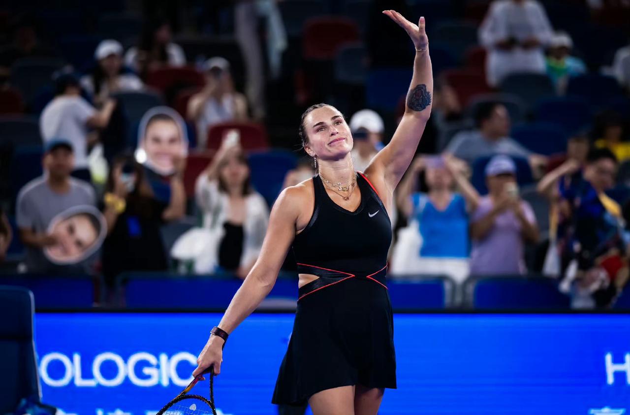 武网半决赛对阵确定！

萨巴伦卡VS佩古拉，
保利尼PK高芙！

北京时间10月