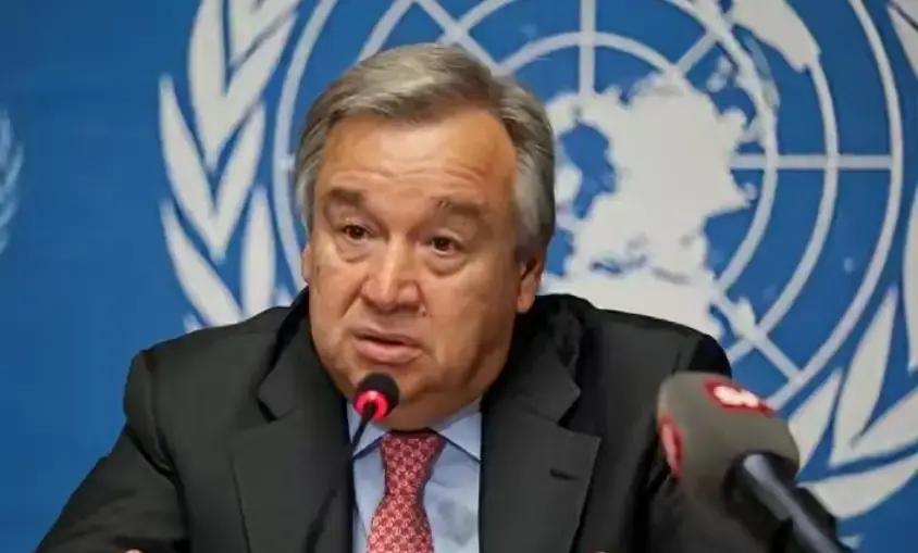 日本高官又踩红线！高市早苗公然抛出