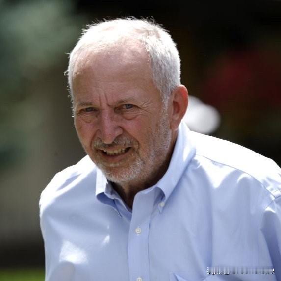 美国媒体报道突发新闻：前哈佛大学校长拉里·萨默斯在特朗普司法部在档案中揭露他与杰