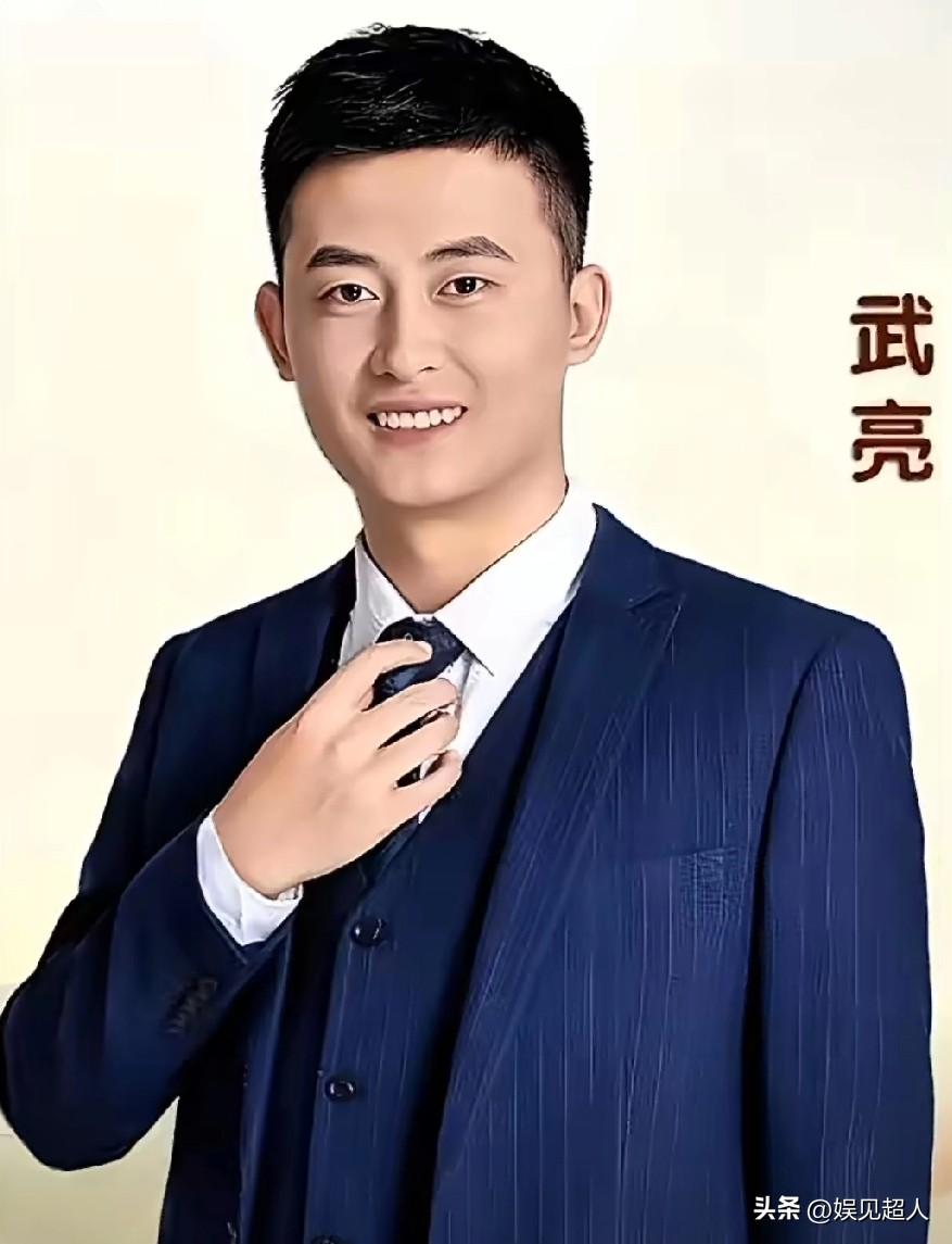 张雪峰的班，真不是谁都能接！
 
说实话，张雪峰留下的摊子，一般人真接不住，镇不