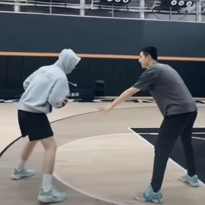 不是故意的（👉🏻👈🏻）实则是楠人太搞笑 