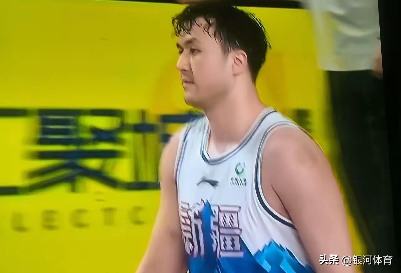 随便一个王少杰、邹雨宸就把前两场表现火爆的艾孜买提打哑火，全场挂零一分未得。所以
