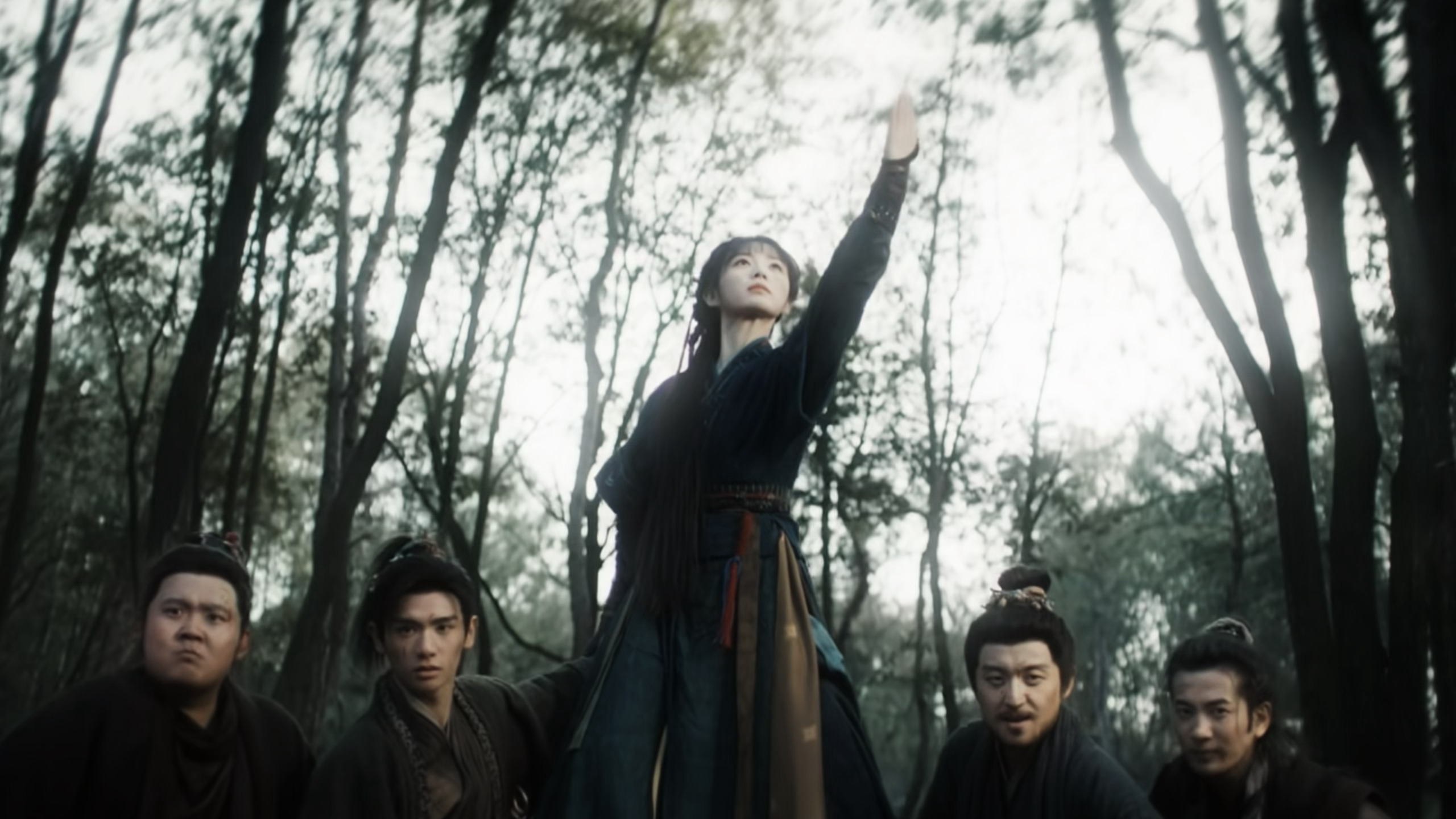 我不中了。。。完全中二热血群像来的。。镇西北杀猪小队你们好威风啊！！！ 