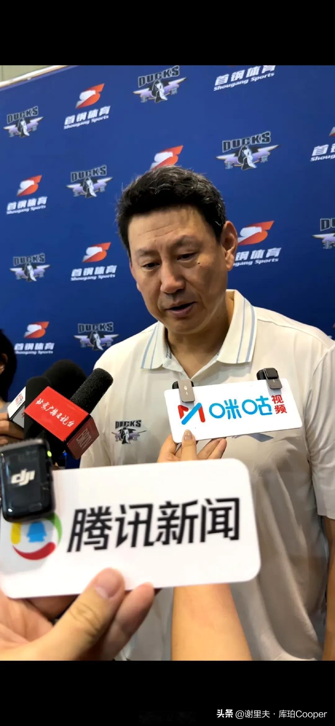 记者真是“哪壶不开提哪壶”，媒体开放日竟然问李楠：上赛季【禁赛】对你有啥影响，有