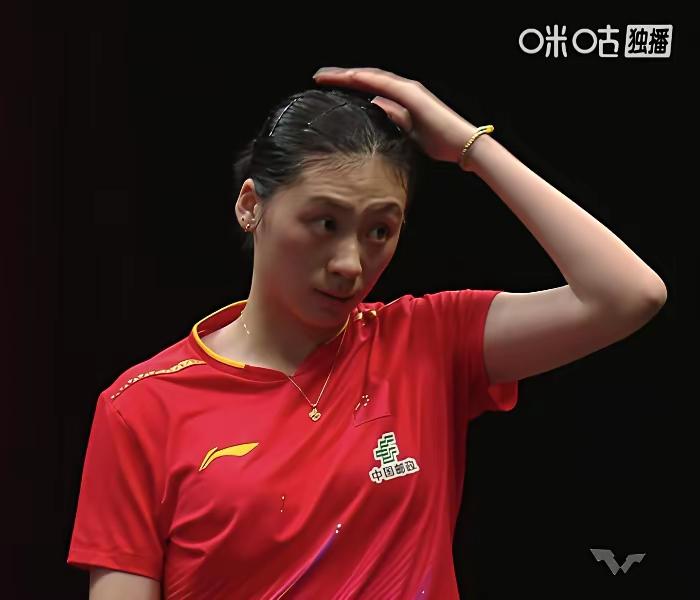 一觉醒来，发现雨果情侣双双把家还！
先是雨果2:3不敌奥恰洛夫，爆冷一轮游之后，