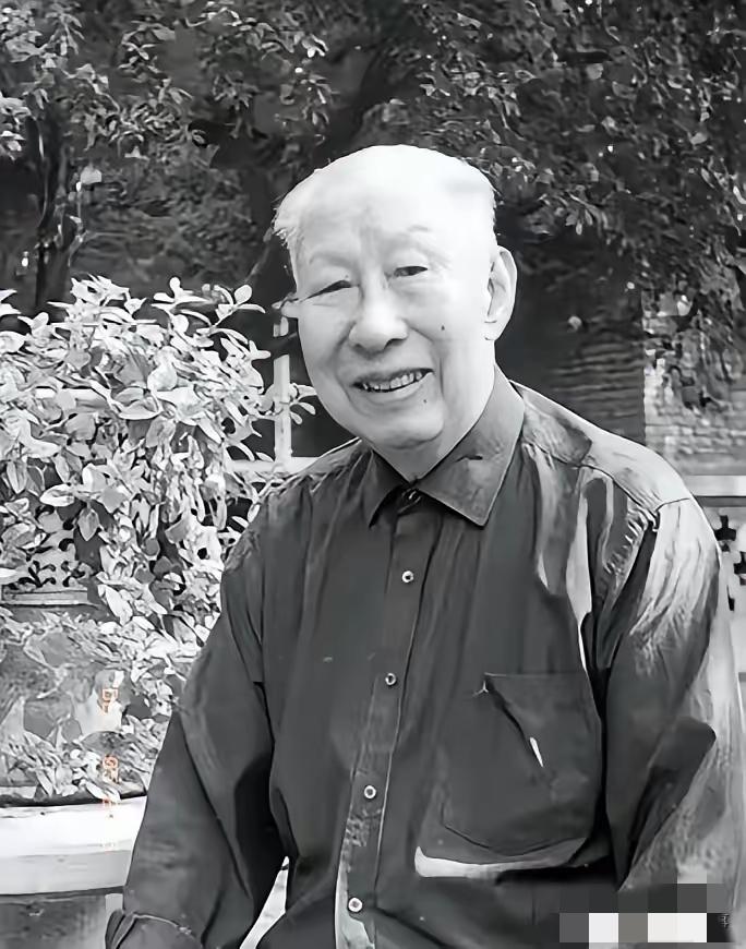 1943年，15个日本兵被八路军堵在窑洞里，他们拒不投降，没曾想八路军指战员曾美