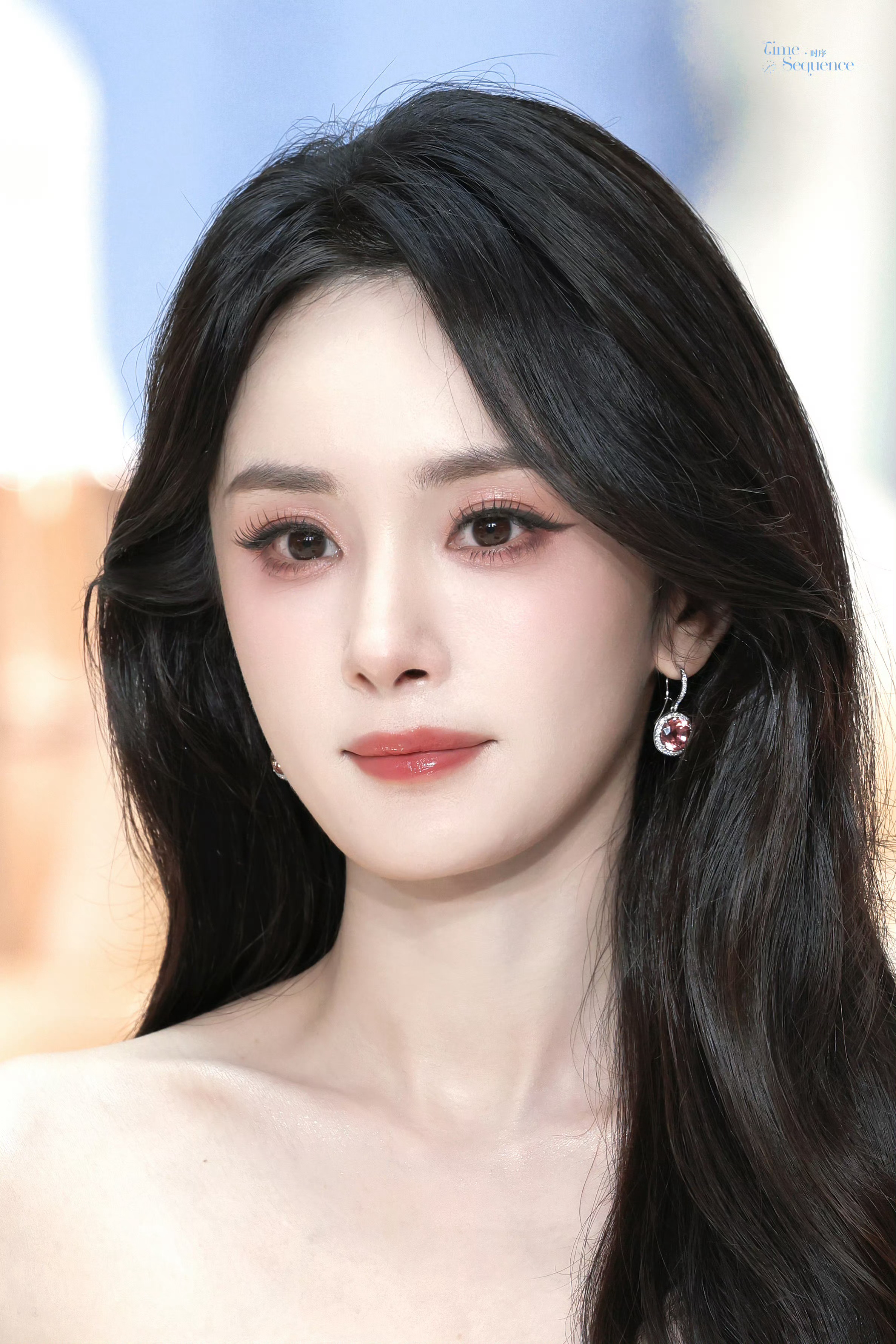 杨幂连续五年为刘诗诗庆生杨幂人美心善，期待幂幂姐新作品 