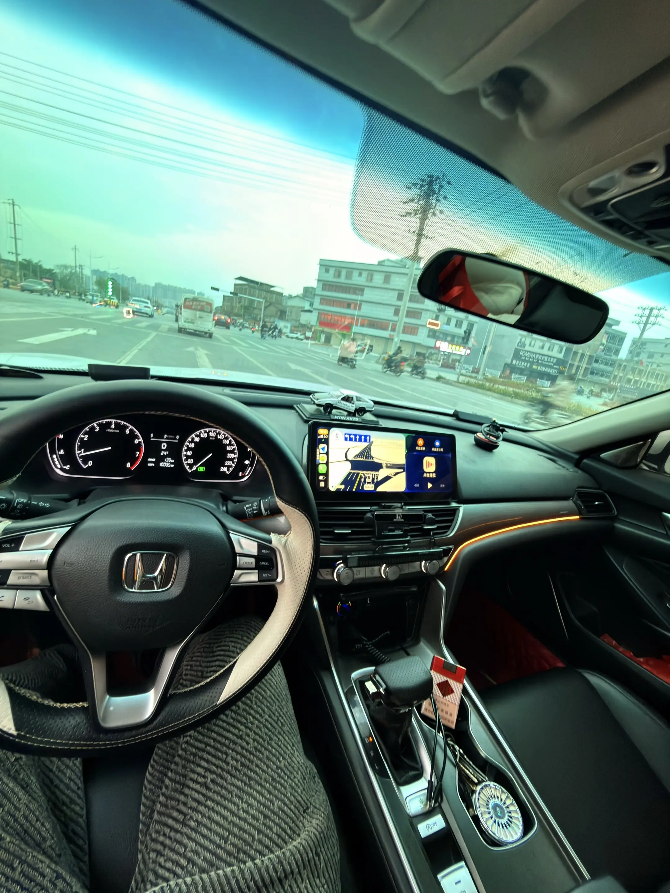 如今对车的热爱好像慢慢减轻了，是不是心态老了变成熟了，我记得前几年好喜...