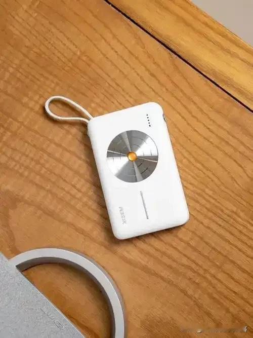 🔋出行必备神器！我选择了西圣PB磁吸充电宝！🎉
支持磁吸+自带线，外出携带超