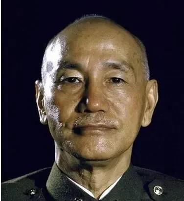 1943年，美国总统罗斯福两次提议将琉球和越南归还中国，蒋介石都拒绝了！这事搁现